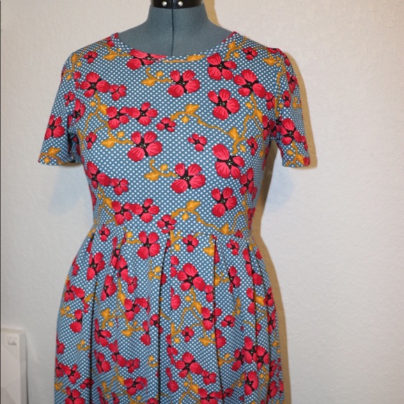 Lularoe Amelia Poppy Polka Dot 